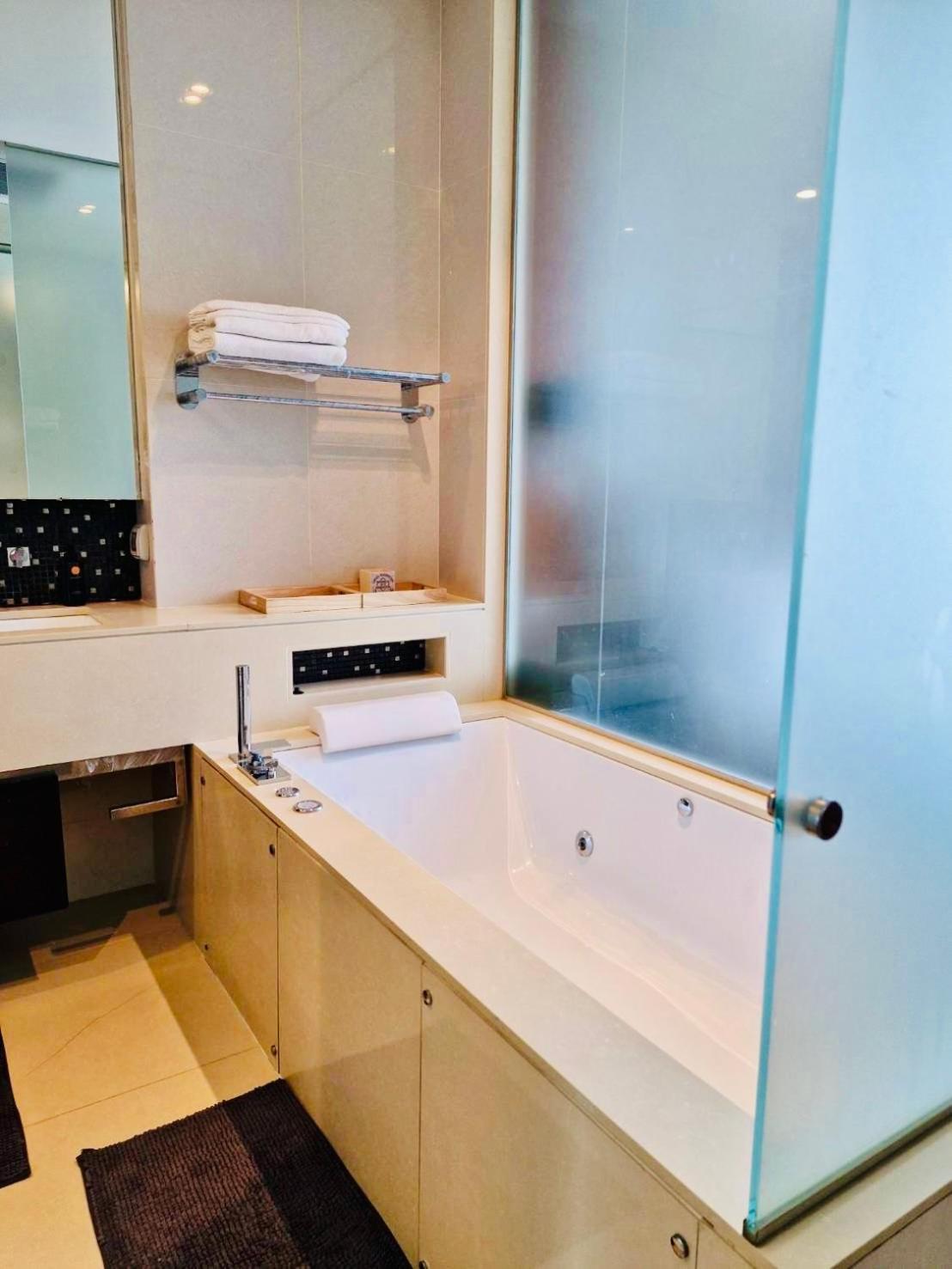 Luxury 1Bed 1Bath 300M Bts Phrom Phong, Emporium Emsphere Emquartier Bangkok Eksteriør bilde